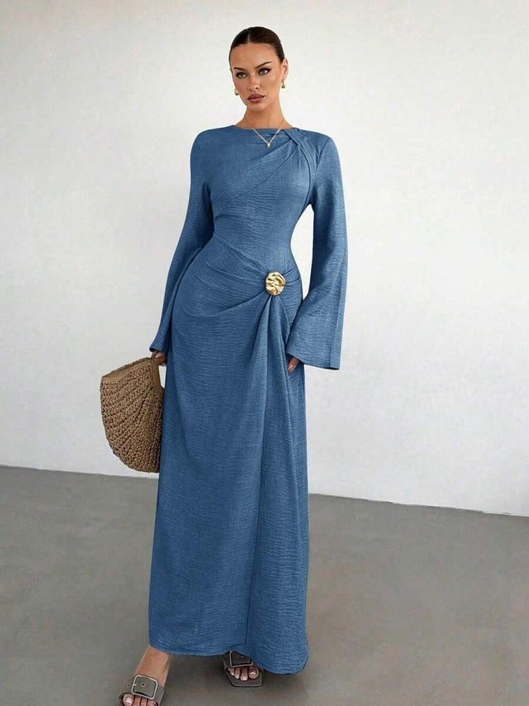 فستان طويل بأكمام طويلة وإبزيم معدني | Anaqa Wear