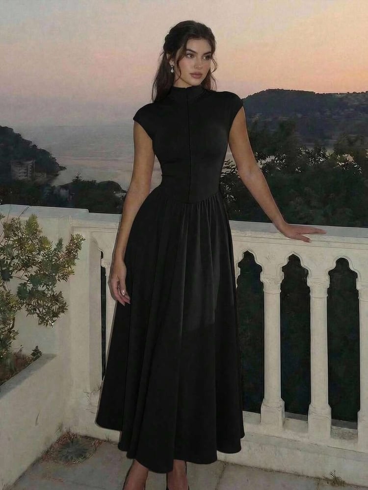 فستان بني طويل برقبة عالية | Anaqa Wear