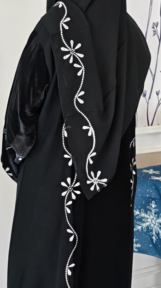 غيم E4