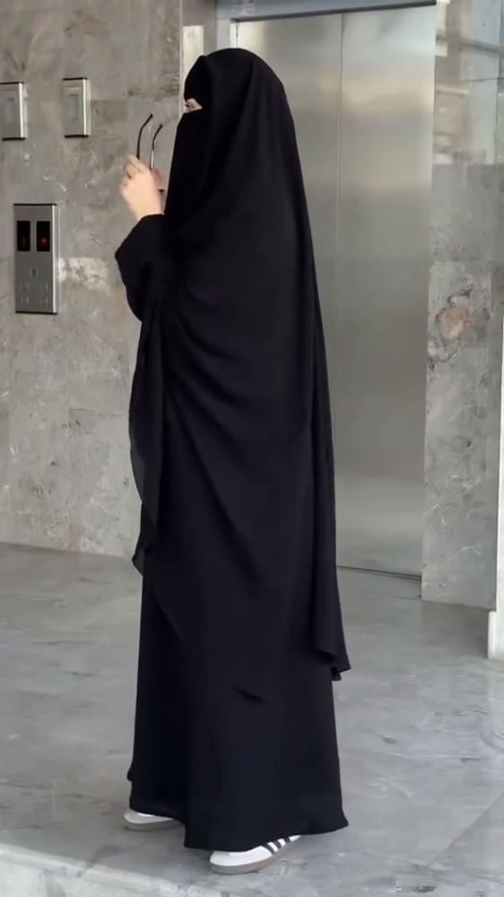 نقاب مثبت بالخمار – أسود أنيق