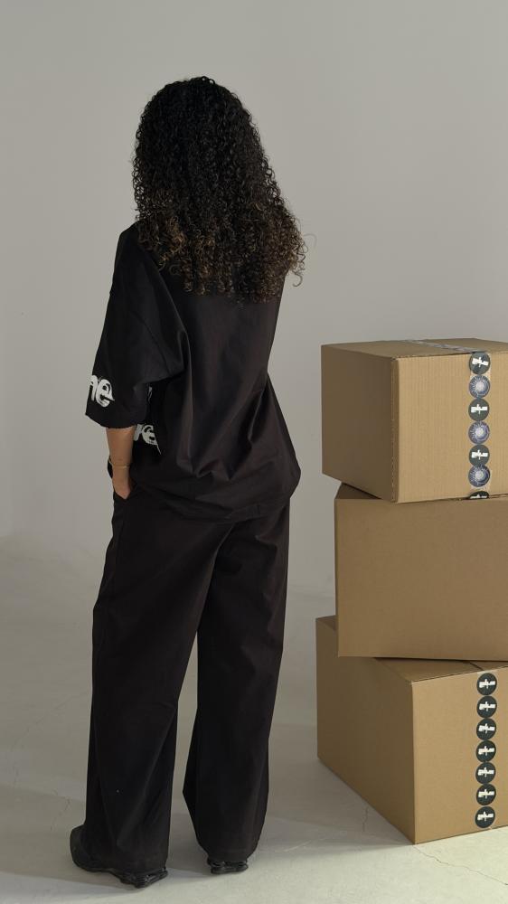 Black shirt oversize