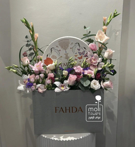 Chocolate Fahda with Dutch roses