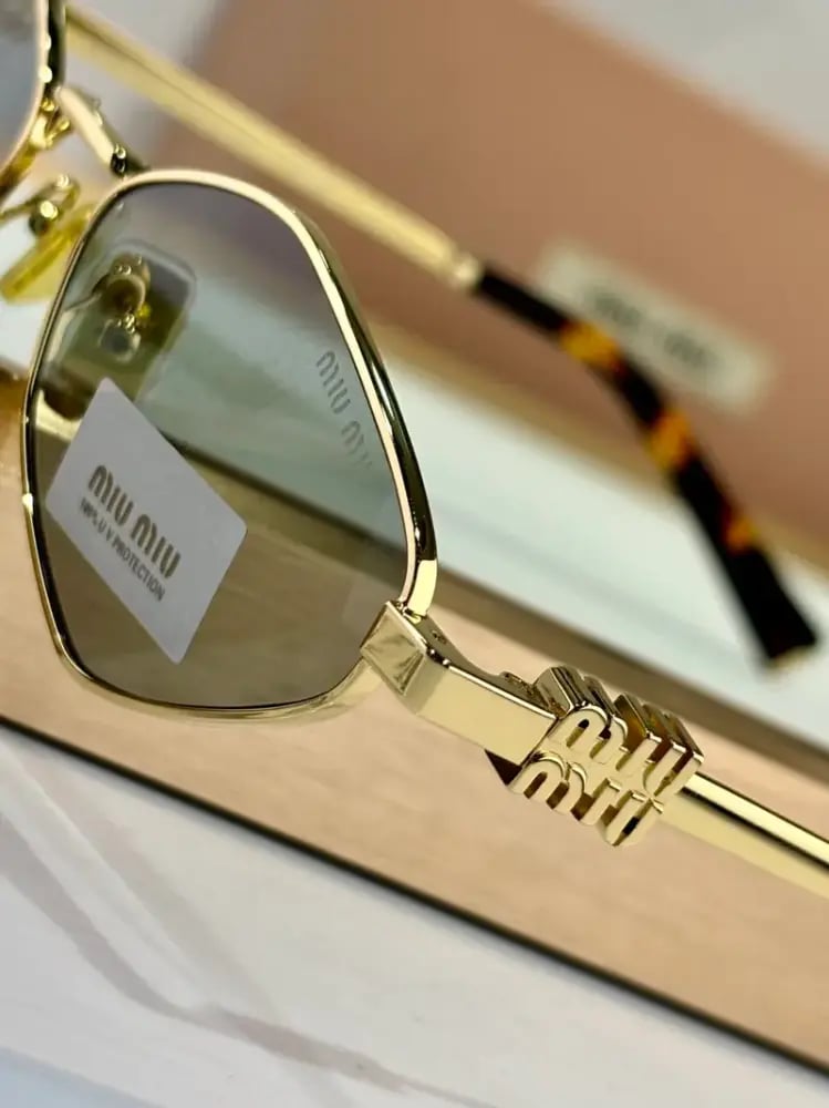 MIU MIU