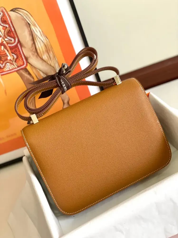 HERMÈS BAG