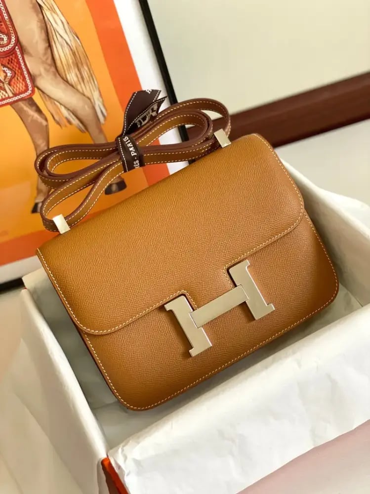 HERMÈS BAG