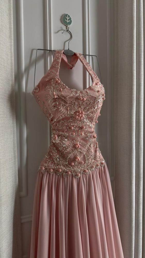 Elegant pink evening dress