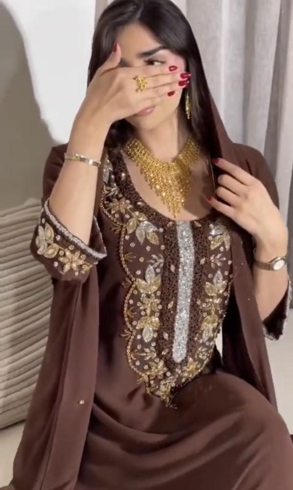 جلابيا فخم بني  خرز