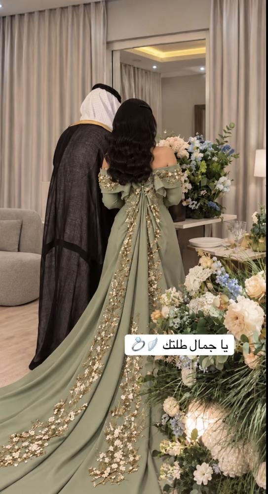 فستان  ملكه فخم تيفاني
