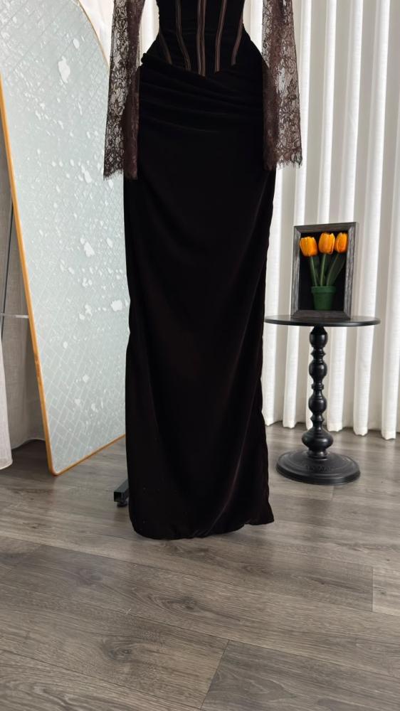 فستان  سهره  مخمل بني