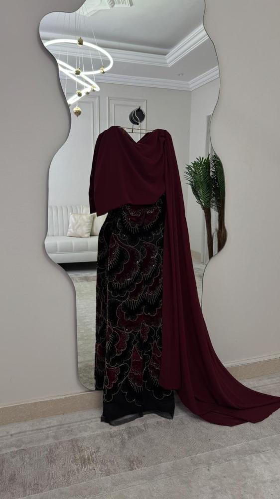 فستان سهره مخمل وشيفون عنابي فخم