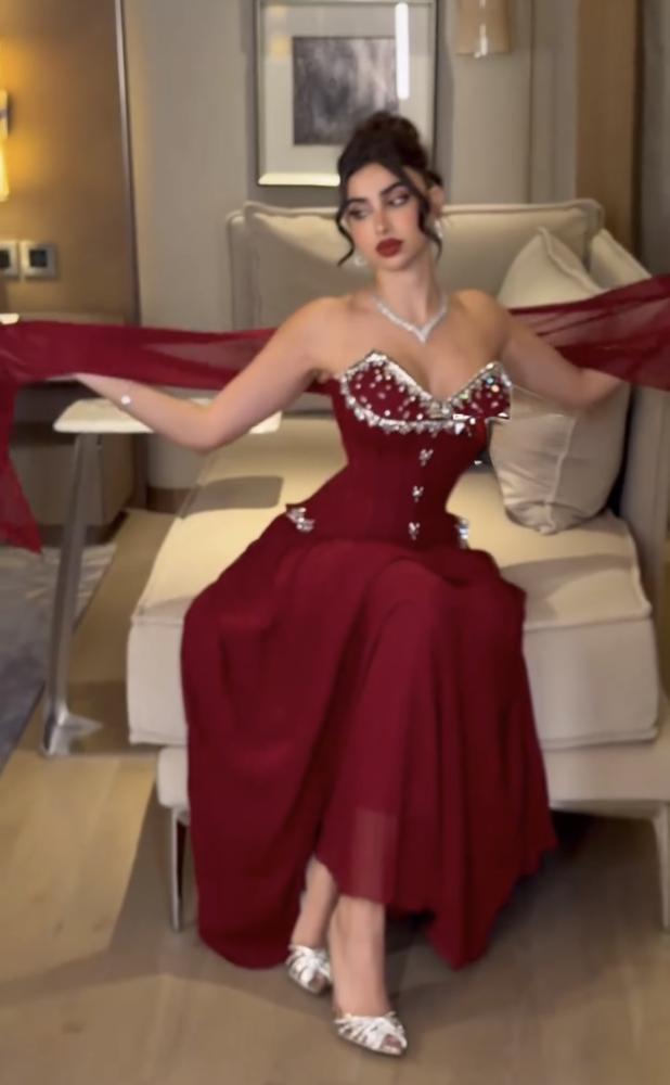 فستان سهره  راقي احمر