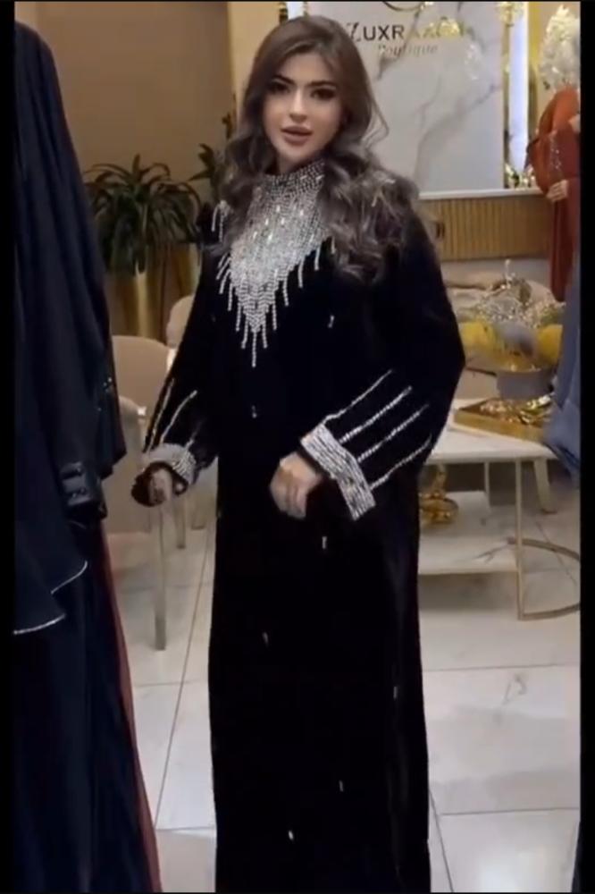 فستان سهره   مخمل. اسود