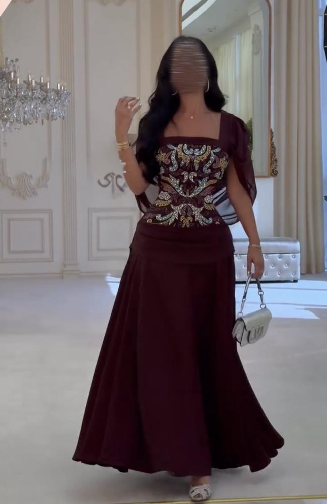 فستان توته عنابي