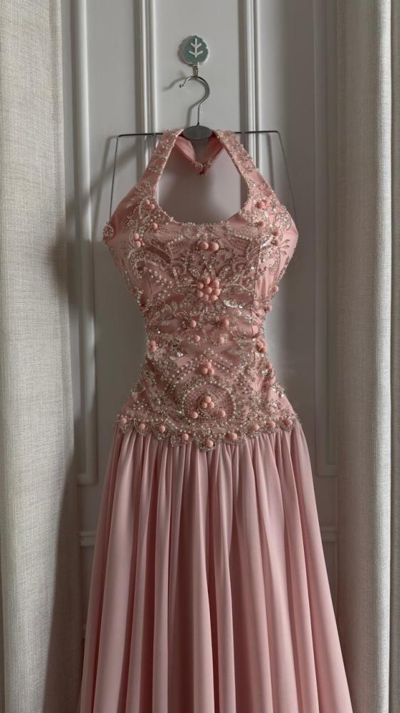 Elegant pink evening dress