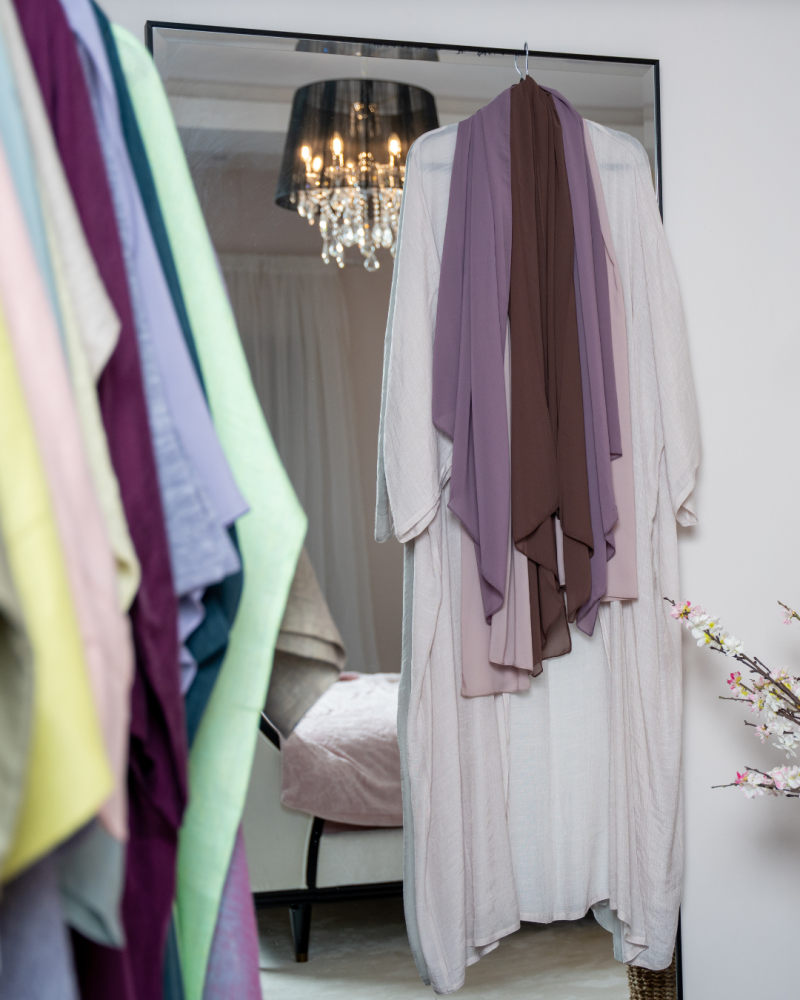 Lightweight laser cotton abaya with a half-closed open-front design