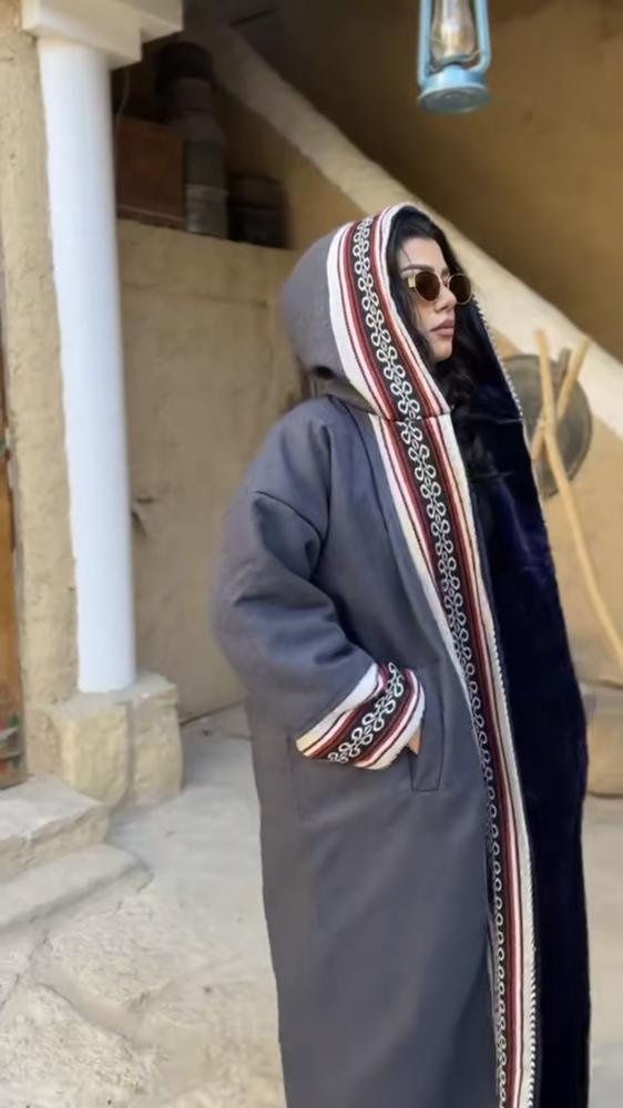فروات نسائية باطراف السدو التراثي الفاخر