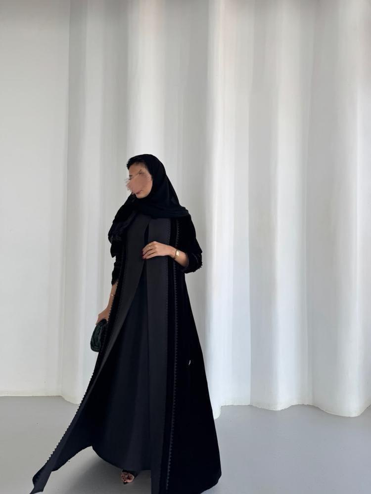 عباية شتوية مخمل باللون الأسود والرمادي