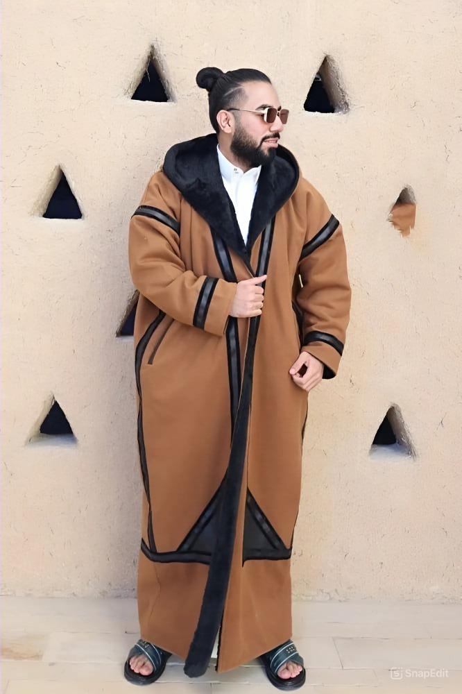 فروه مطرزه بمخمل وجلد بني