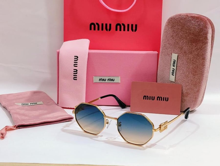 نظارة نسائية ماركة  ميو ميو miu miu