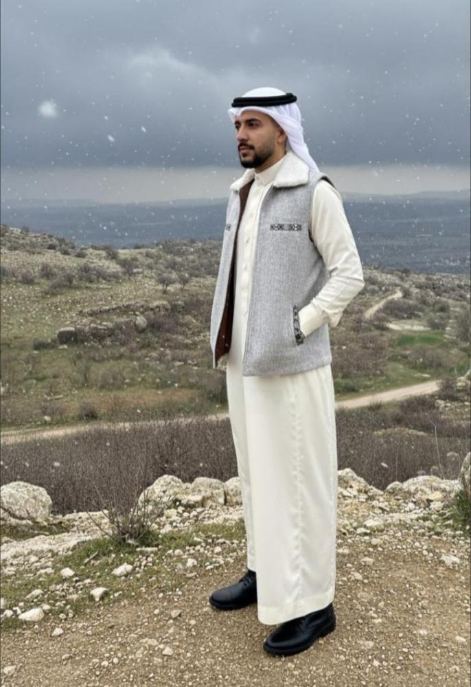 سديري رجالي دبل فيس رمادي وبني بياقة فرو ونقشة سدو