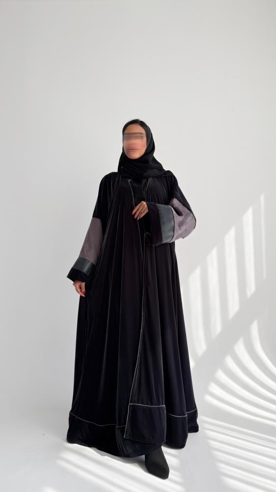 عباية مخمل فاخرة
