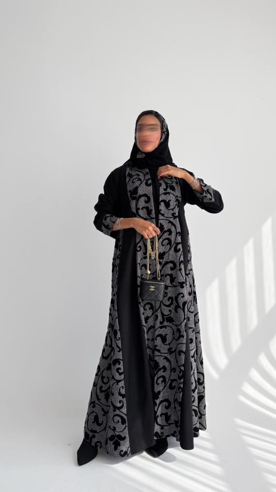 عباية كلاسيك سوداء