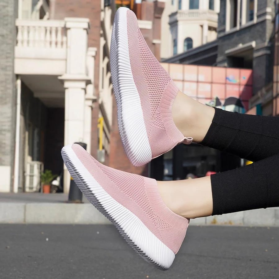 Women's flat shoes