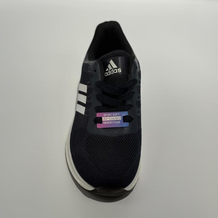 Sneaker with memory foam feature