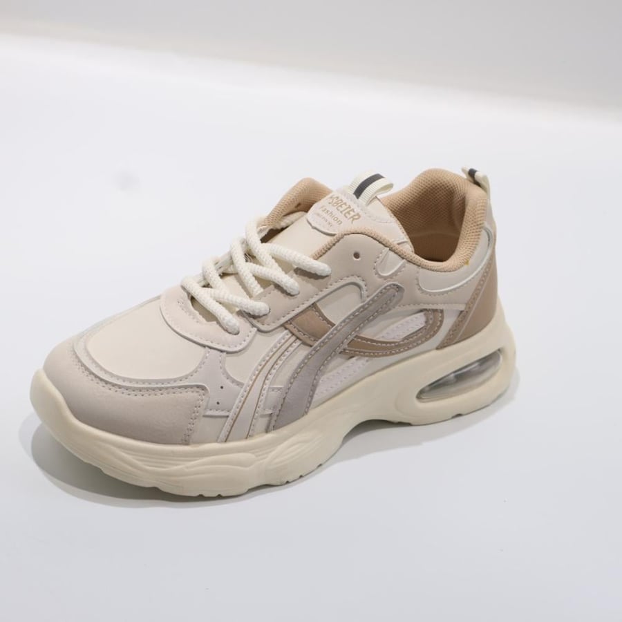 Comfortable sports shoe