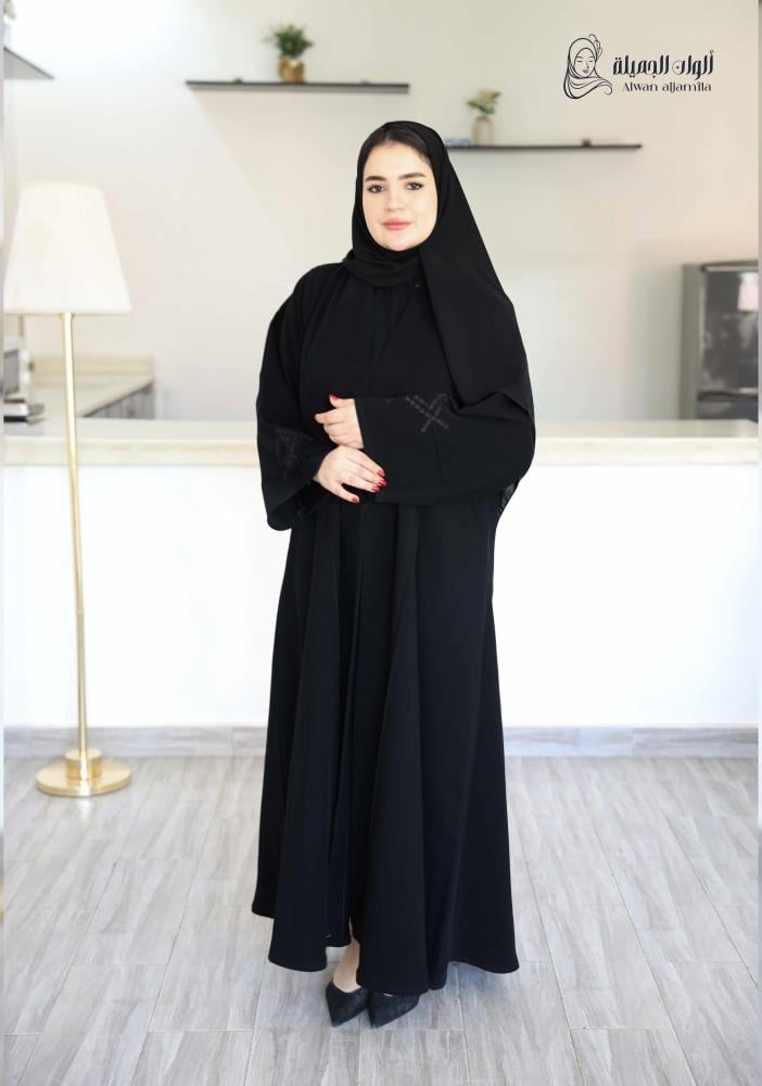 عباية سوداء كريب