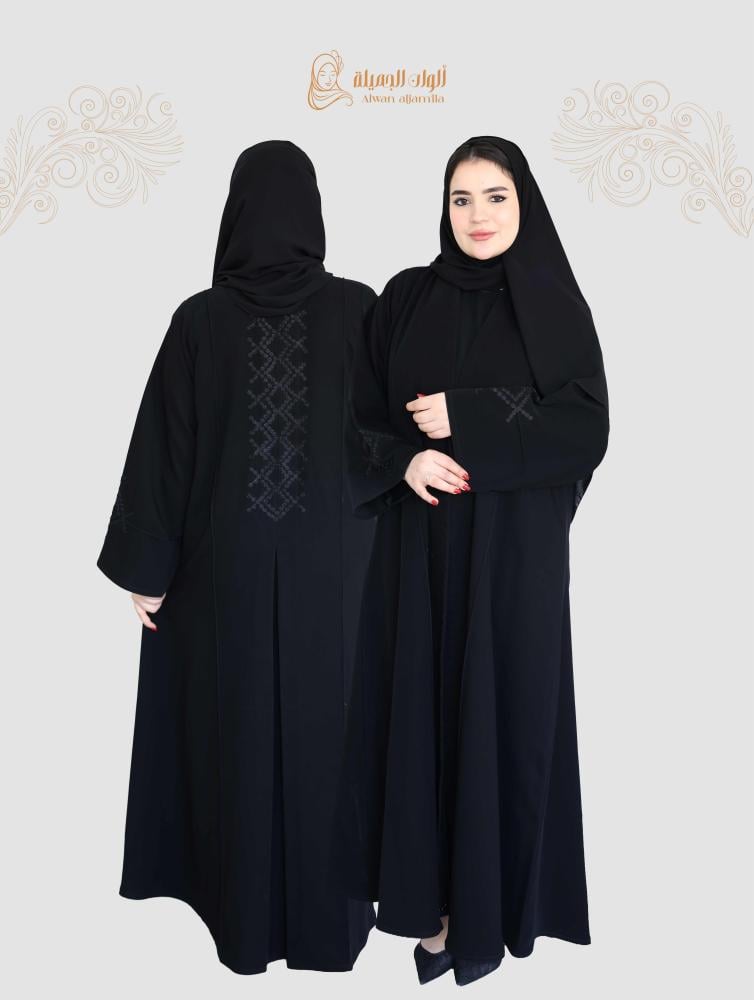 عباية سوداء كريب إندونيسي بتصميم أنيق وتطريز ناعم على الأكمام
