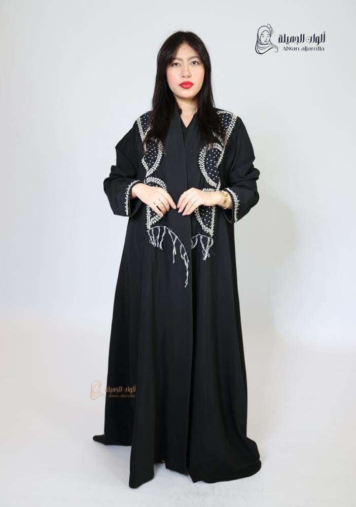 قماش حرير أسود فاخر ناعم وانسيابي لعباية نسائية راقية