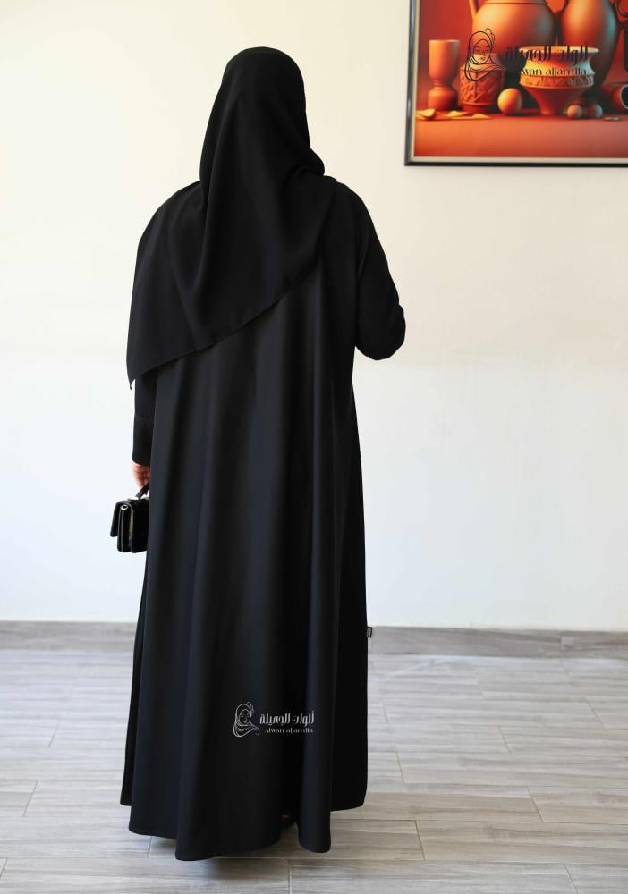 تفاصيل ياقة بليزر أنيقة في عباية كريب اندونيسي