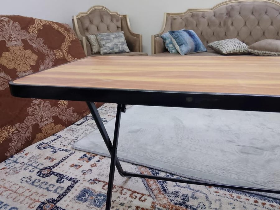 طاولة قابلة للطي