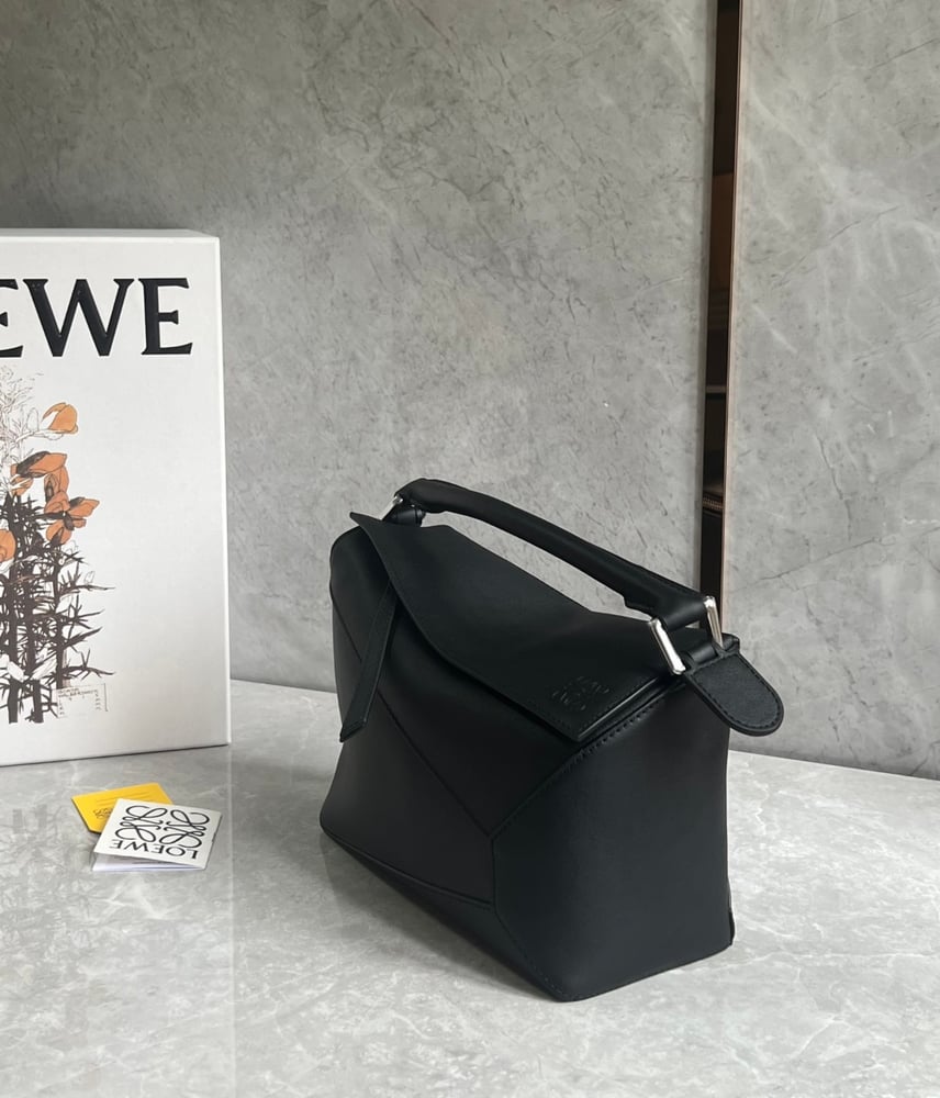 حقيبة puzzel edge من Loewe
