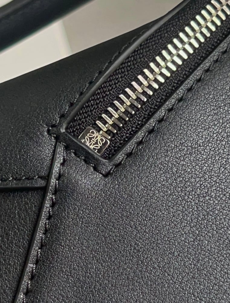 حقيبة puzzel edge من Loewe