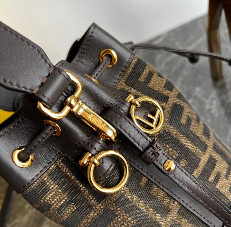 حقيبة Mon Tresor من Fendi