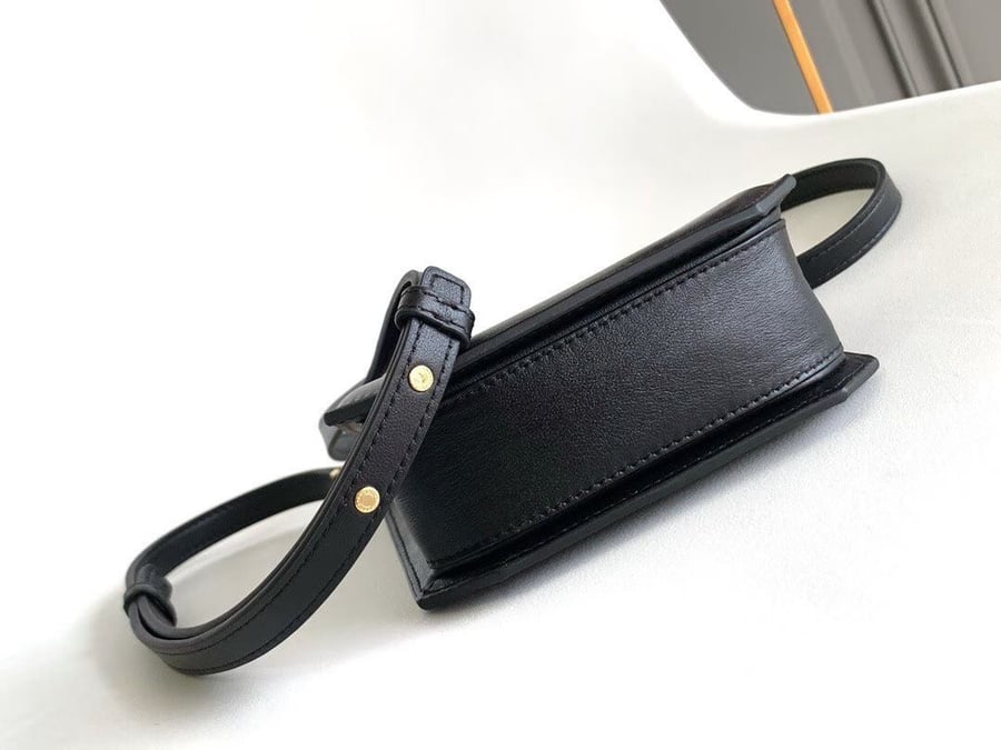 حقيبة BVLGARI Serpentine Mini Tote