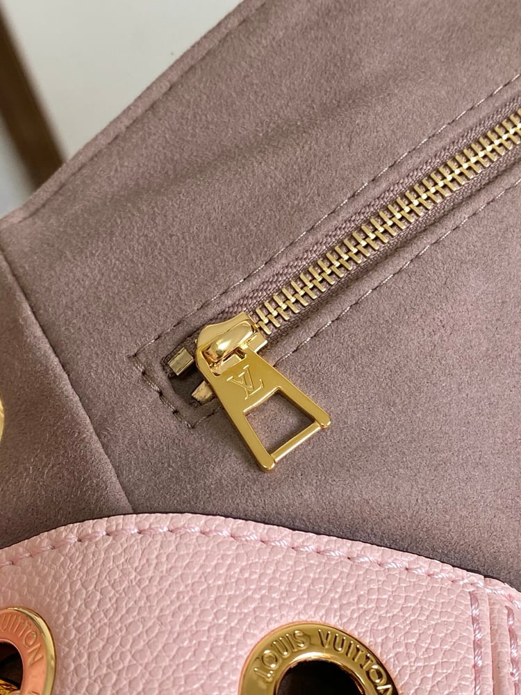 حقيبة Louis Vuitton Anytime PM – Monogram Empreinte Leather