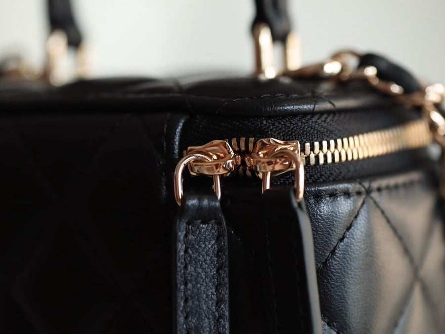 حقيبة Mini Vanity من CHANEL