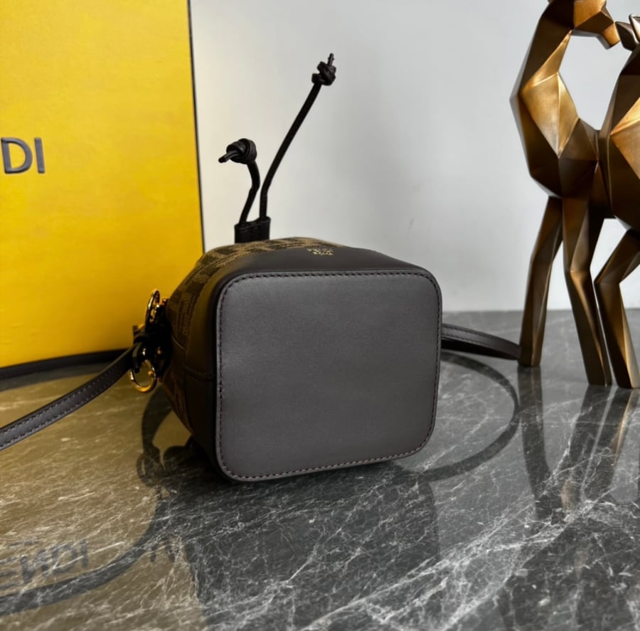 حقيبة Mon Tresor من Fendi
