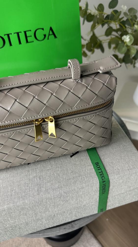Bottega Veneta Cassette Box Intrecciato Leather Bag