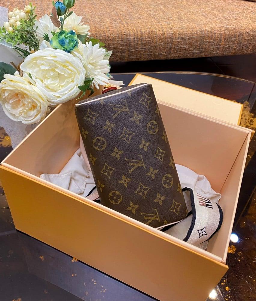 شنطة لويس فيتون LV SPEEDY BANDOULIERE 20