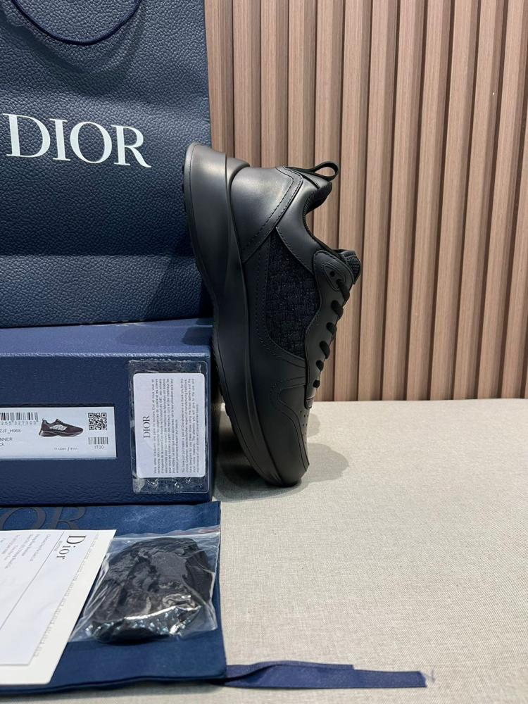 Dior - B25 Runner Sneaker