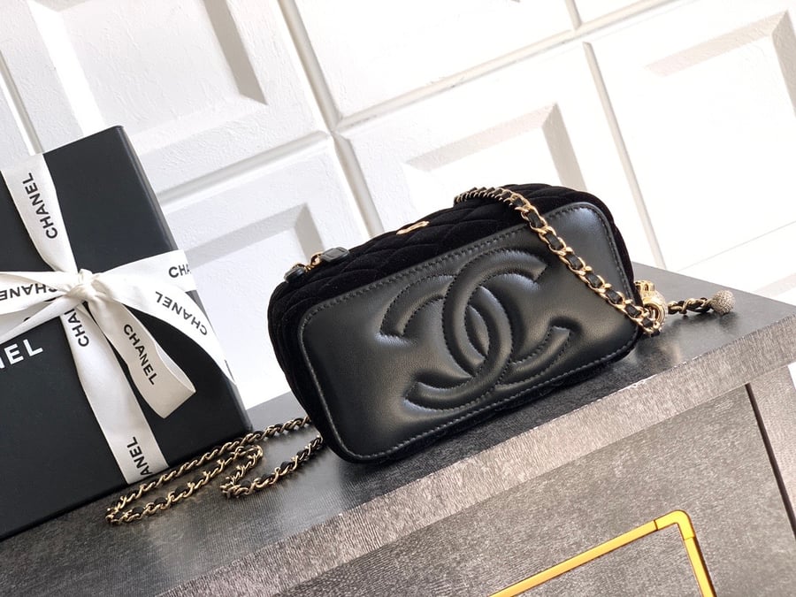 Chanel 25A Black Velvet Vanity case bag