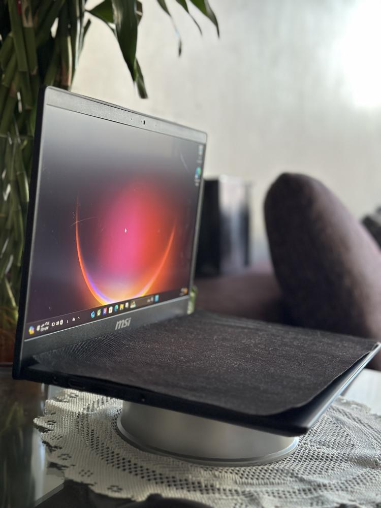 لابتوب MSI بمعالج i7 شبه جديد بكرتونه