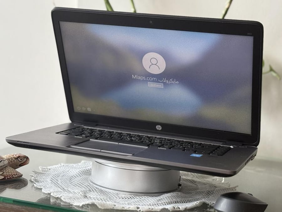 لابتوب HP فضي i7