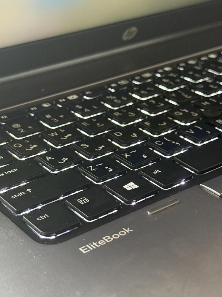 لابتوب HP فضي i7