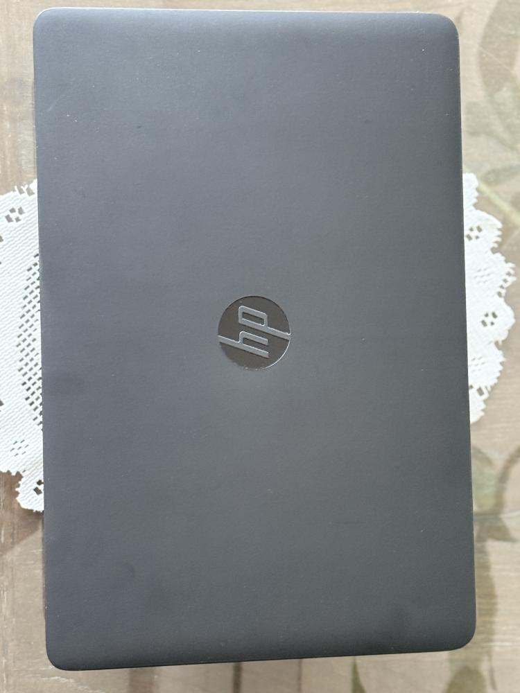 لابتوب HP فضي i7