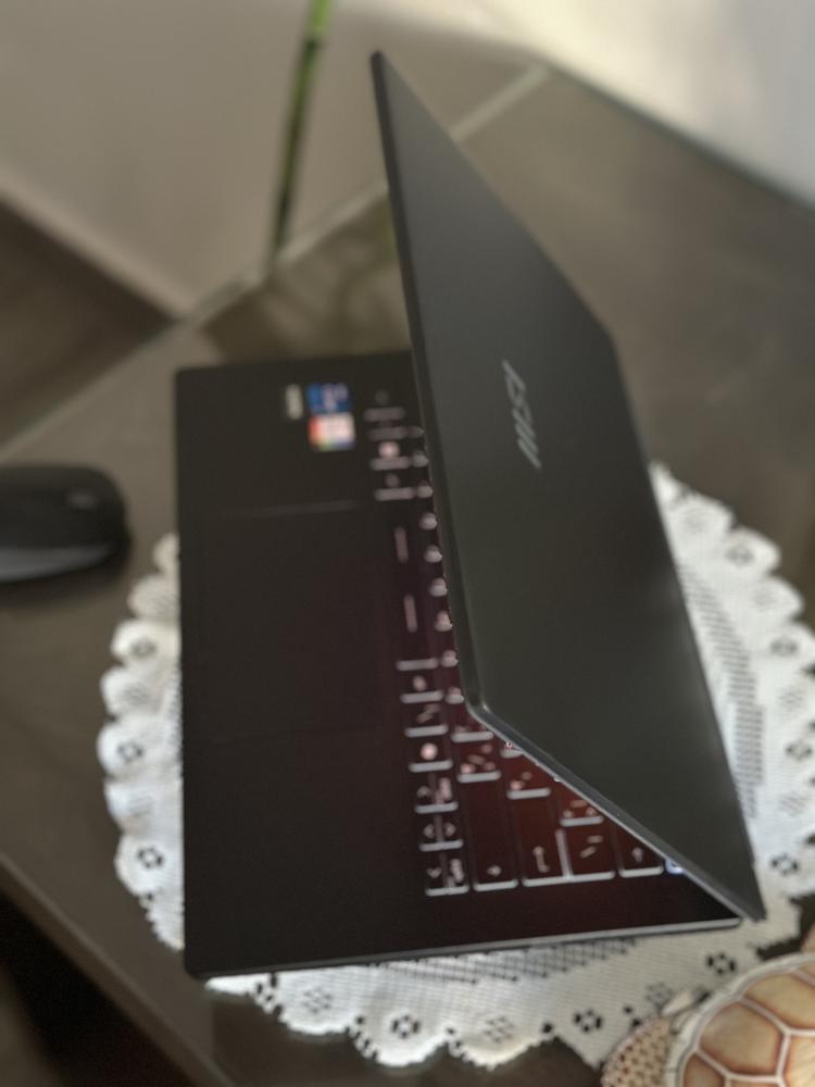 لابتوب MSI بمعالج i7 شبه جديد بكرتونه